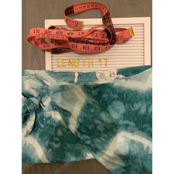 Sadie & Sage Tie Dye Wrap Skirt Size Large - Picture 5 of 9